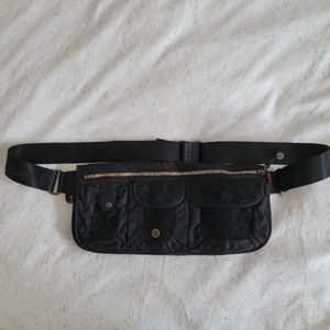 Lululemon Dog Walker Hip Pack.  Lots of great placed pockets with easy access
